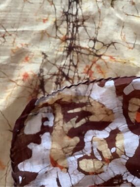 💚Funky unusual huge silk scarf..beautiful
